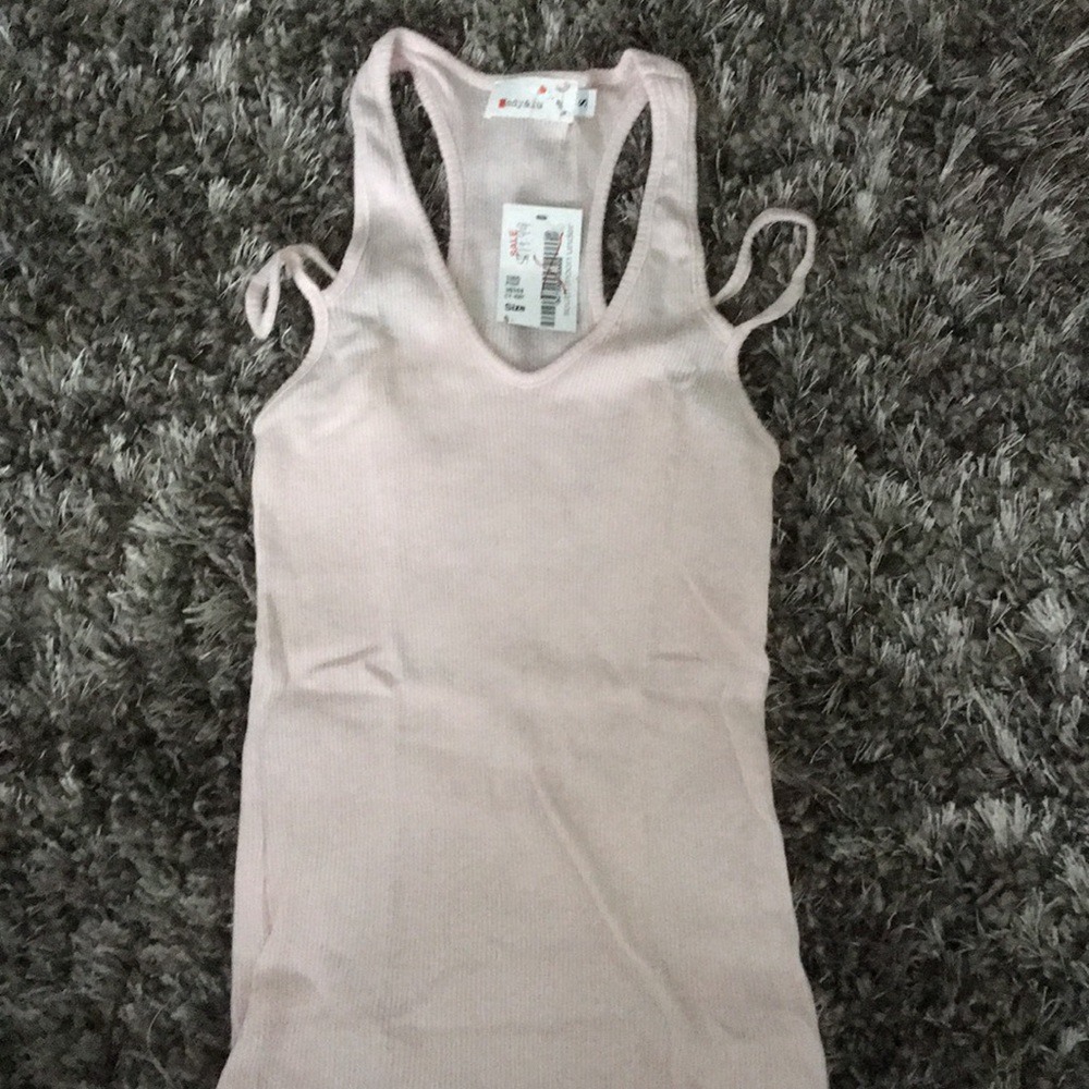 South moon under tank top
